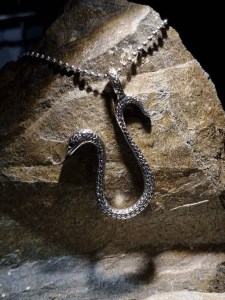 پلاک برنجی طرح مار رنگ سیلور