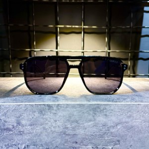 عینک برند GUCCI فریم مشکی / شیشه دودی کد KD97113