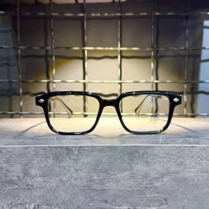 عینک برند CHROME HEARTS فریم مشکی نقره ای / شیشه سفید کد 9202