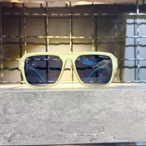 عینک برند HUGO BOSS فریم کائوچویی سبز / شیشه دودی کد HB615