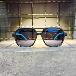 عینک برند TOMMY فریم کائوچویی مشکی متالیک/دسته آبی/شیشه دودی کد 100