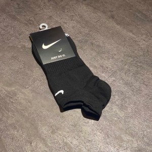 جوراب مچی برند NIKE طرح بیسیک رنگ مشکی کد 17105 جوراب مچی برند NIKE طرح بیسیک رنگ مشکی کد 17105