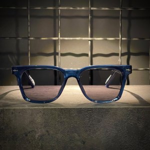 عینک MOSCOT فریم کائوچویی سورمه ای / شیشه دودی کد P26009