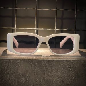 عینک CELINE فریم کائوچویی سفید / دودی کد 4S282