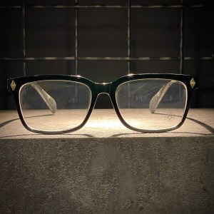 عینک CHROME HEARTS فریم کائوچویی مشکی طلایی/ شیشه بلوکات سفید کد 7021