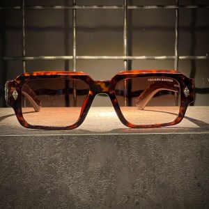 عینک CHROME HEARTS فریم کائوچویی پلنگی / شیشه قهوه ای کد CH8232