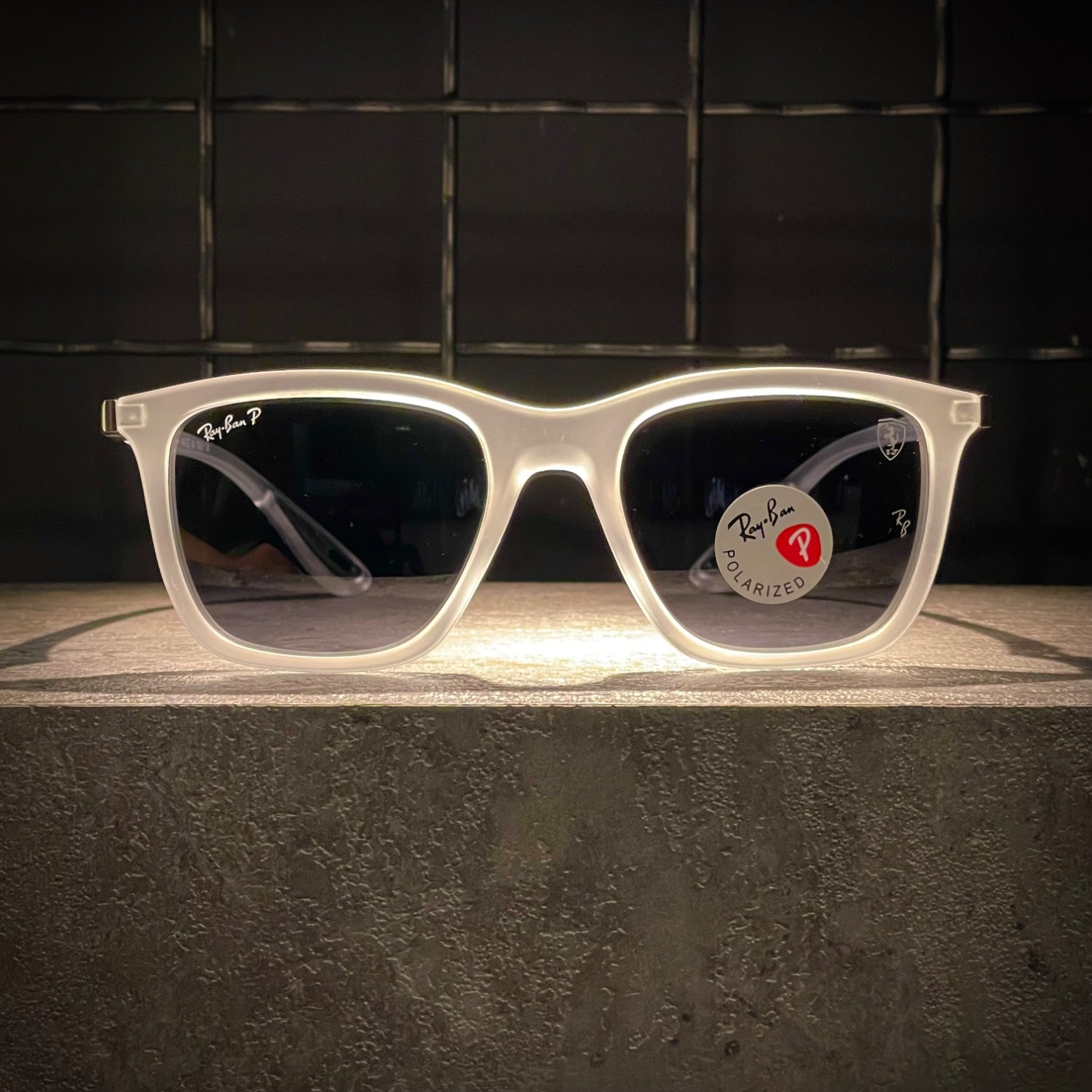 عینک RAYBAN P فریم کائوچویی سفید / شیشه دودی کد RB7222-M