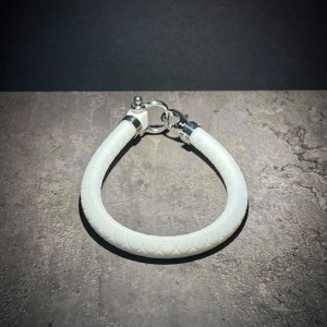 دستبند امگا رنگ سفید