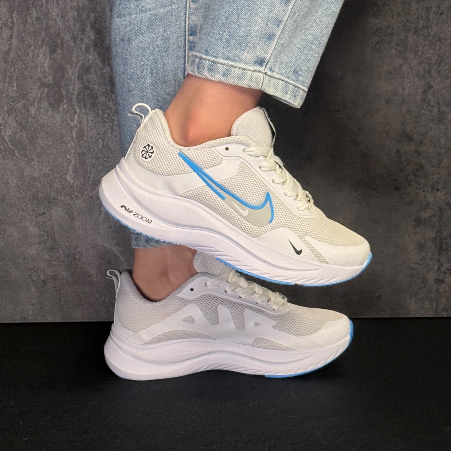 کتونی رانینگ برند NIKE رنگ سفید آبی سایز 37