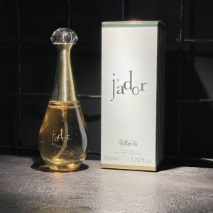ادکلن 30میل برند اسکلاره با رایحه JADOR
