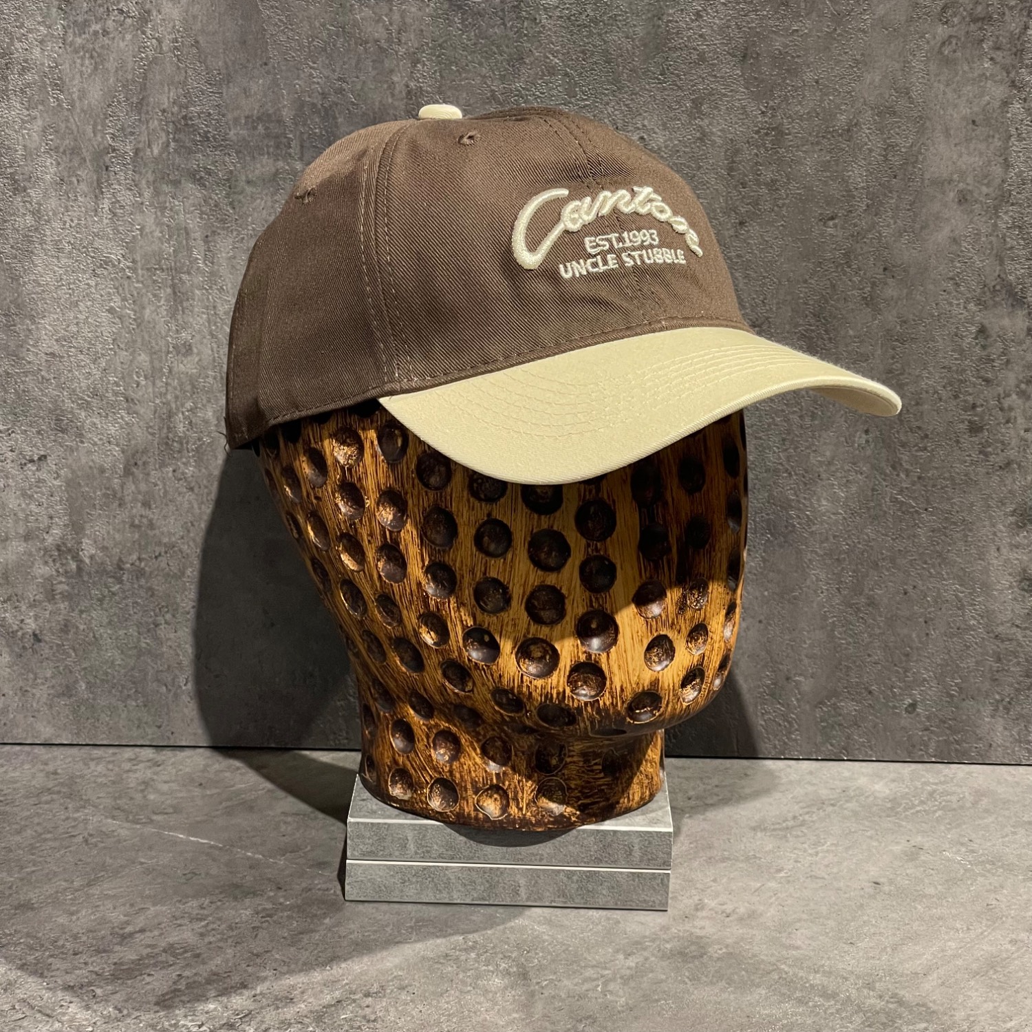 کلاه وارداتی طرح CANTON کد 21400 رنگ قهوه ای نقاب شیری